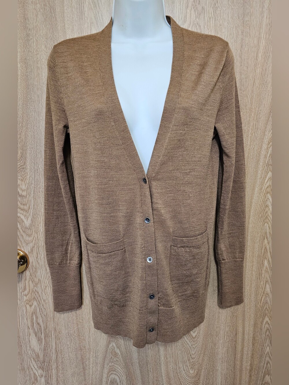 GAP 100% Merino Wool Tan Camel Brown V-Neck Cardigan XS